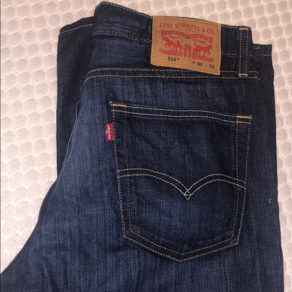 NWOT MENS LEVIS 514 W 32 L 32